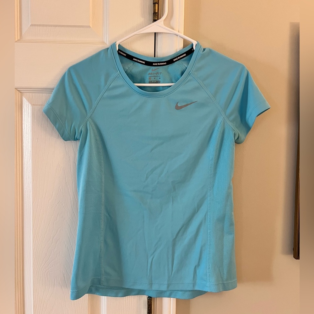 Nike Women's Light Blue Dri-fit Short Sleeve Tee